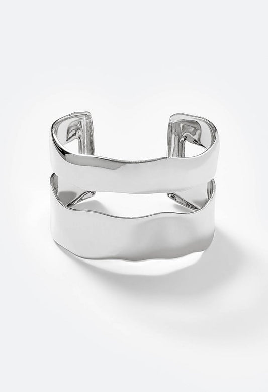 Rea Adjustable Smooth Metal Wave Effect Cuff Silver