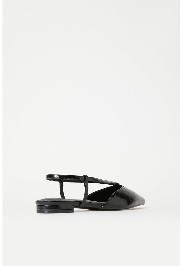 Adoria Pointed Toe Flat Black