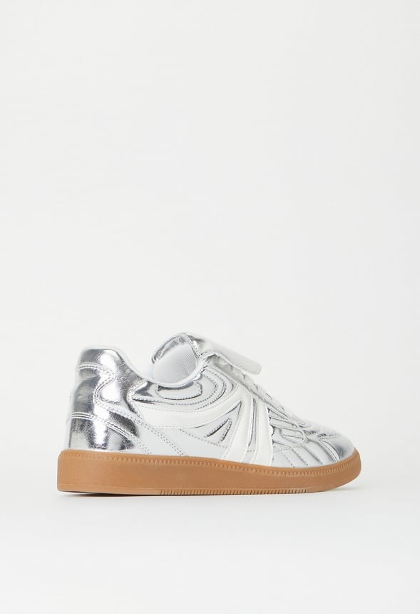 Wren Court Sneaker Silver/ White